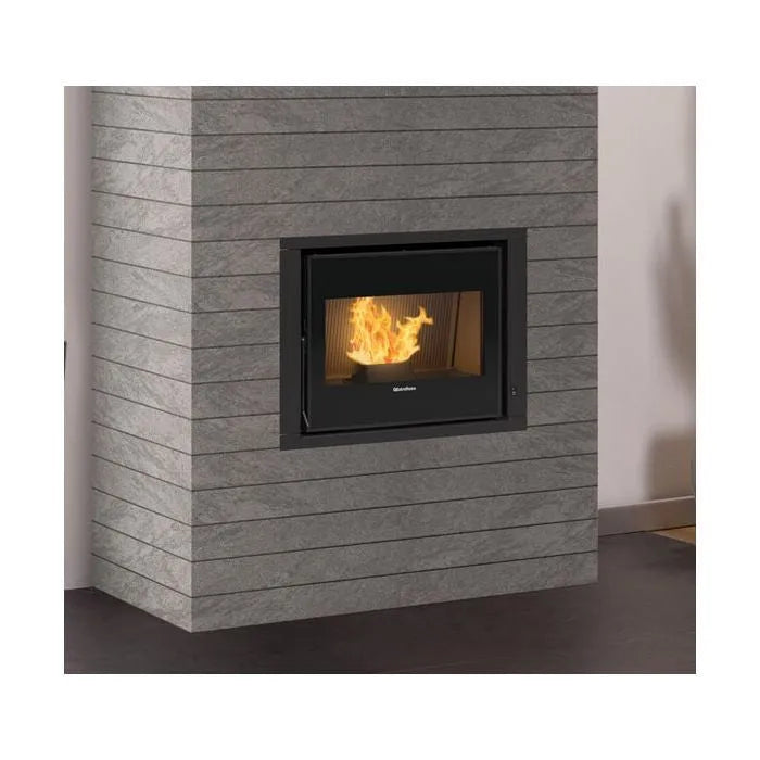 Modello 5.0 finitura nera Caminetto a Pellet Incasso ³ P70 H49 Extraflame Comfort